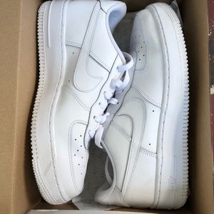 Nike Air Force 1’s size 7